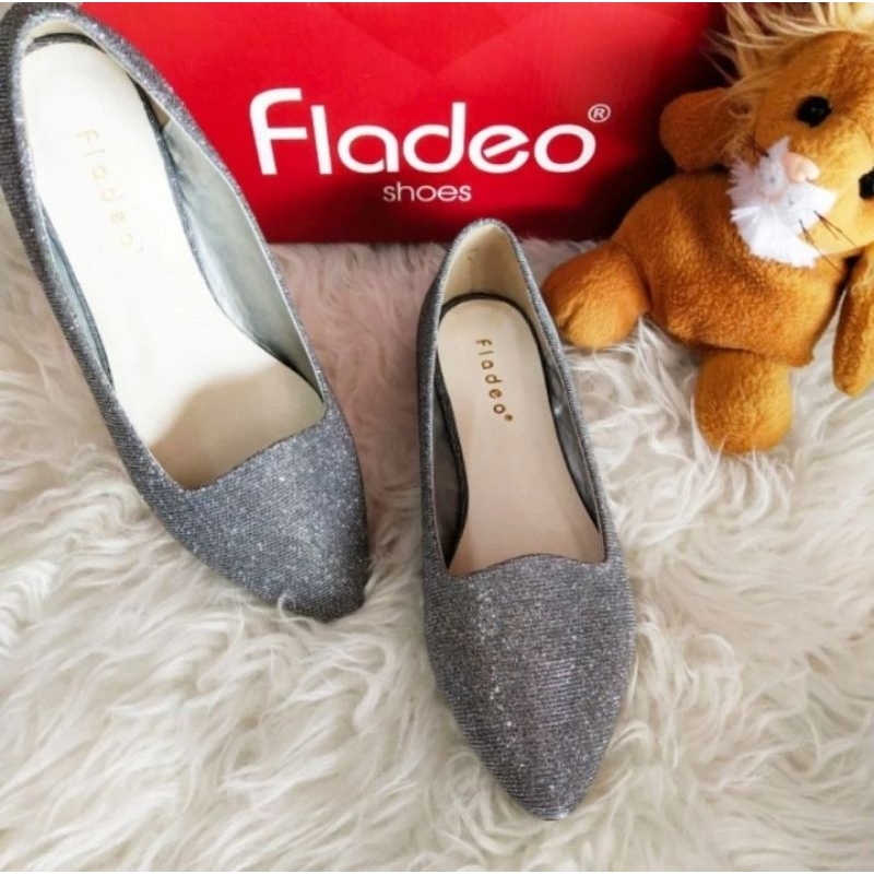 Fladeo sepatu wanita cuci gudang