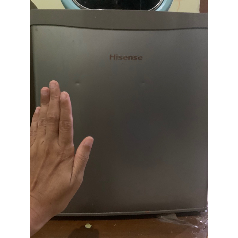 Kulkas Minibar Preloved Merk Hisense