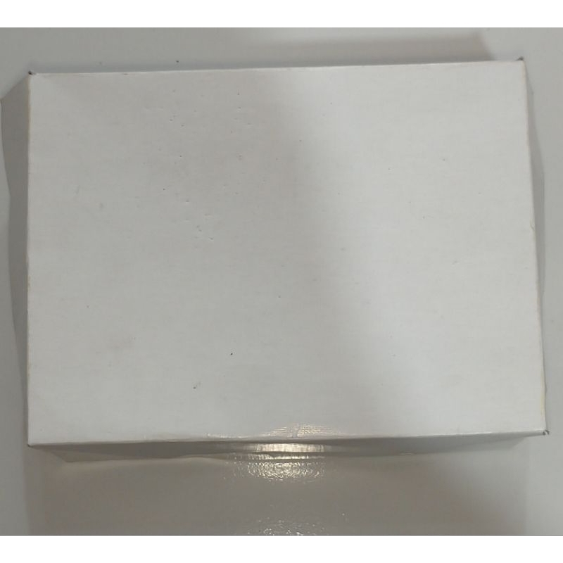 

Dos Kue R5, putih polos, 15.5x12.5x7 isi 100 lembar