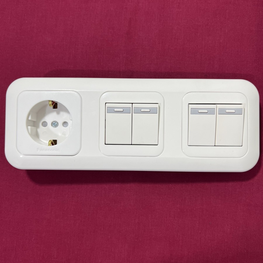 Stop Kontak + Saklar 4 Gang / DOUBLE SERI Panasonic PUTIH