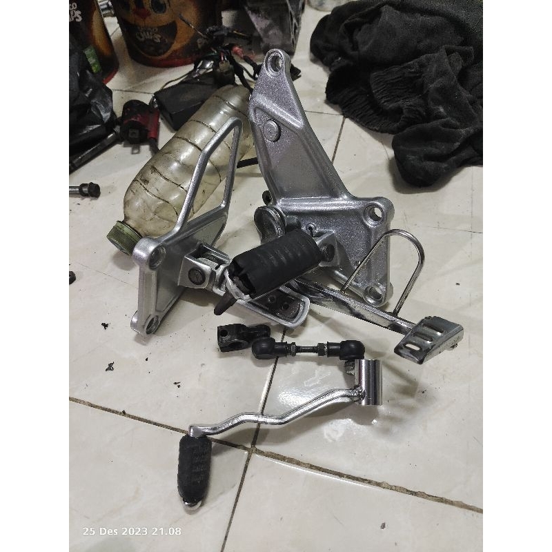 Postep Depan Ninja R