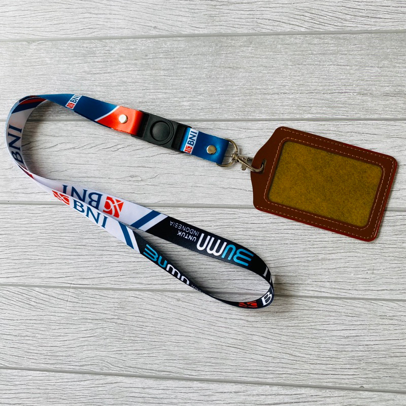 

LANYARD BNI BUMN SATU SET HOLDER