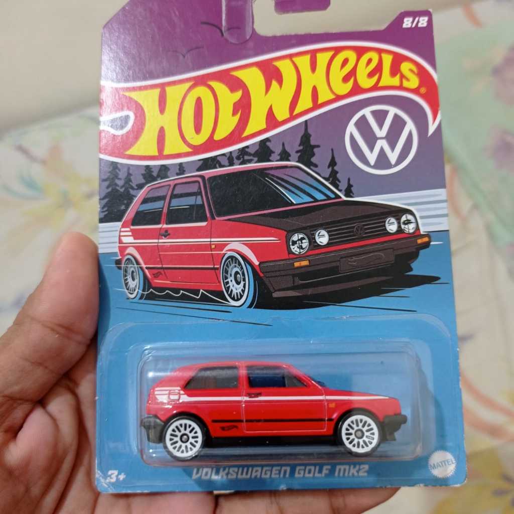 Hotwheels spesial card Volkswagen vw golf mk2 red merah