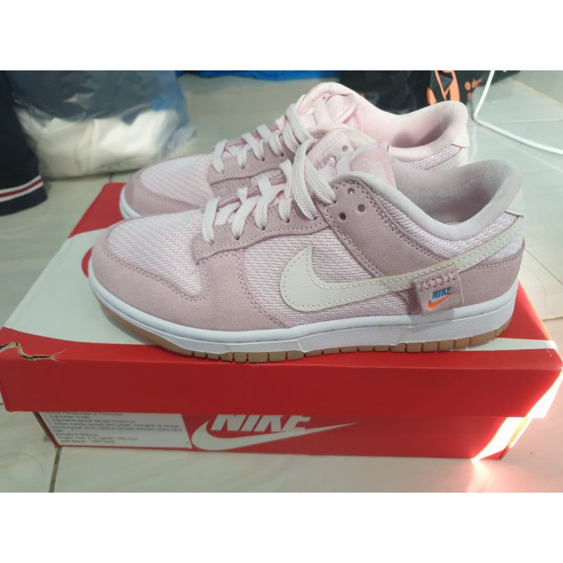 nike dunk low se teddy bear