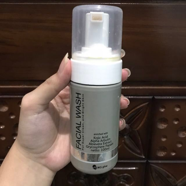 MS GLOW FACIAL WASH FOR WOMEN / SABUN CUCI MUKA MS GLOW WANITA 1 BOTOL 100 ML