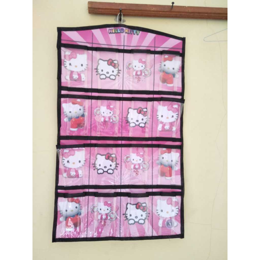rak kaos kaki rak underwear karakter lucu