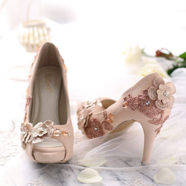 SLIGHT Sepatu Peeptoe Clover Cream Brukat Hitam Lace Wedding Shoes High Heels Payet | Sepatu pesta k