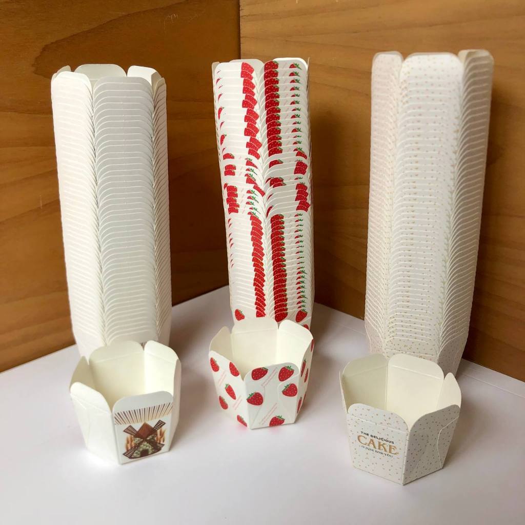 Paper Cupcake Case SegiEnam Kue Muffin Hokkaido Lava Cake isi 100