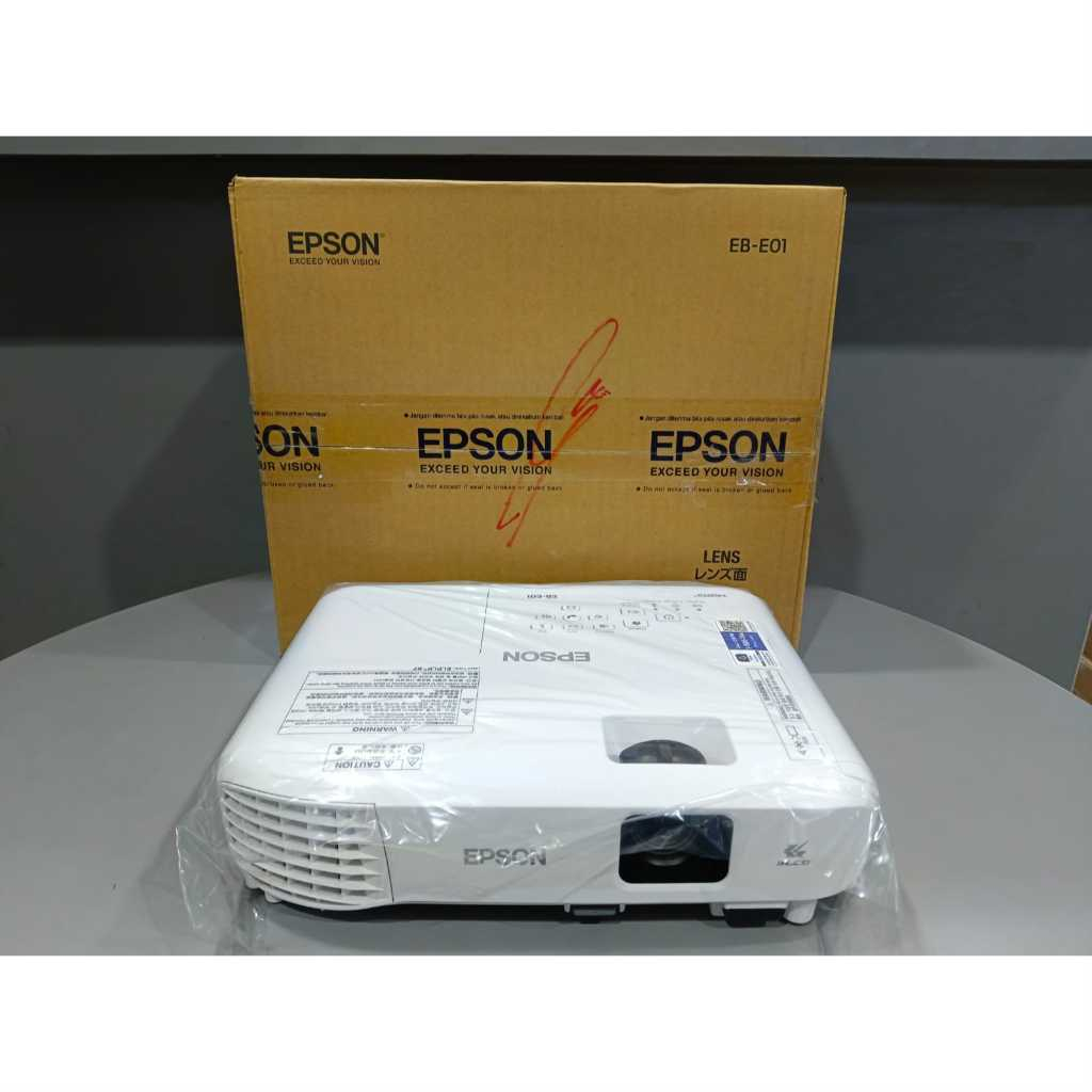 Proyektor/Projector Epson EB-E01