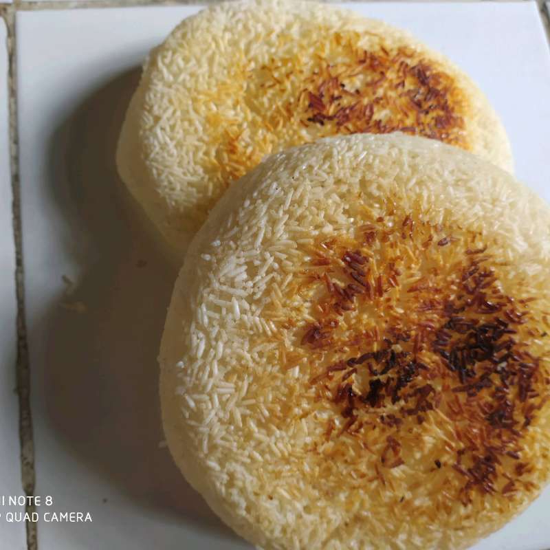 

KERAK NASI MENTAH 1 KG