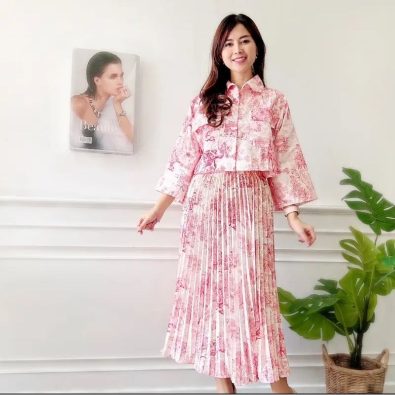 One Set Wanita Fuji Vintage Kemeja Crop & Rok Midi Plisket