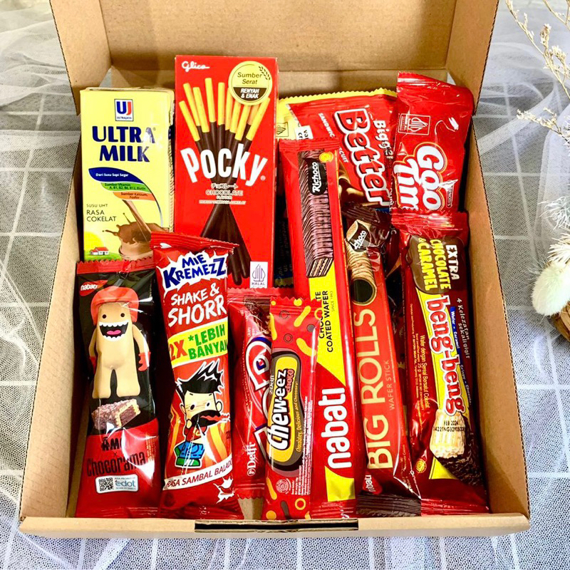 

[Snack box Custom] Kado ulang tahun cewek cowok custom | kado wisuda | kado anniversary | kado pernikahan | kado unik lucu | kado pacar | hadiah ulang tahun cewek | hadiah wisuda cowok | hadiah valentine | hari ibu | giftbox | hampers | plakat | souvenir