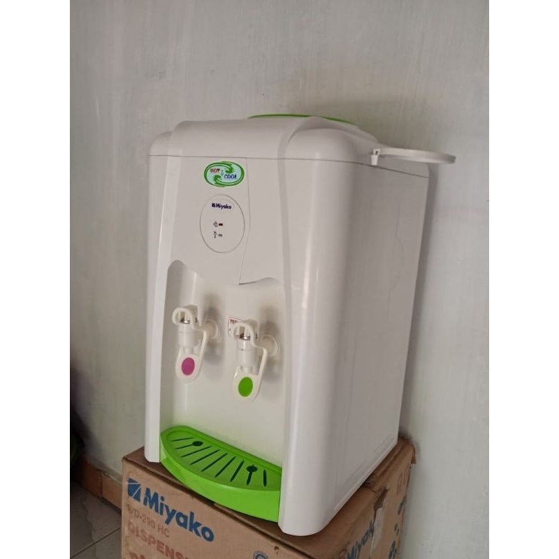 Dispenser Air Galon Atas HOT AND COLD