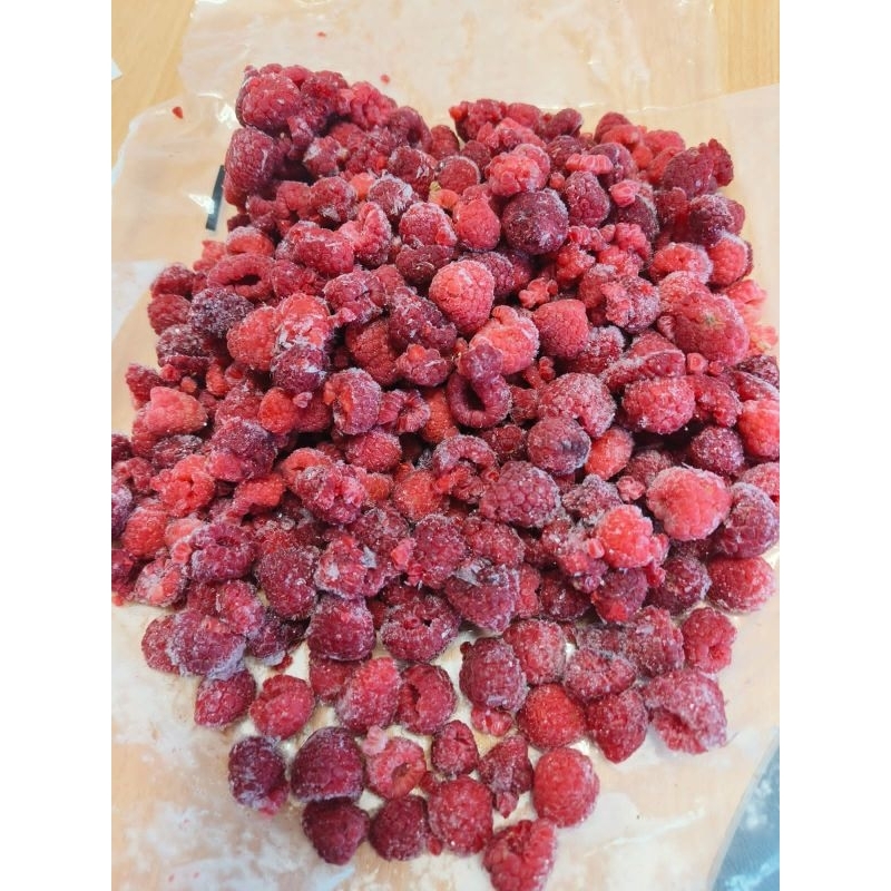 

STRAWBERRY / LECY / BLUEBERRY / RUSBERRY BEKU 1KG