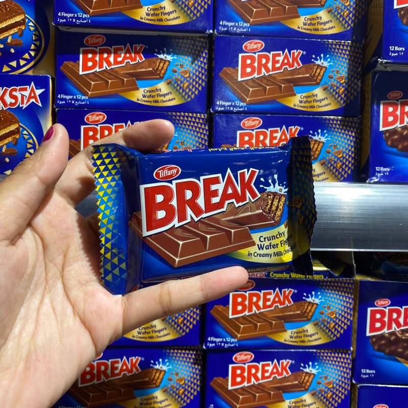 

break crunchy wafer fingers chocolate