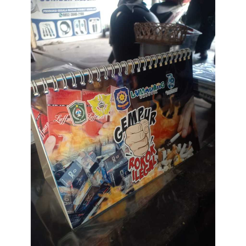 

Kalender Duduk Standing Duplek