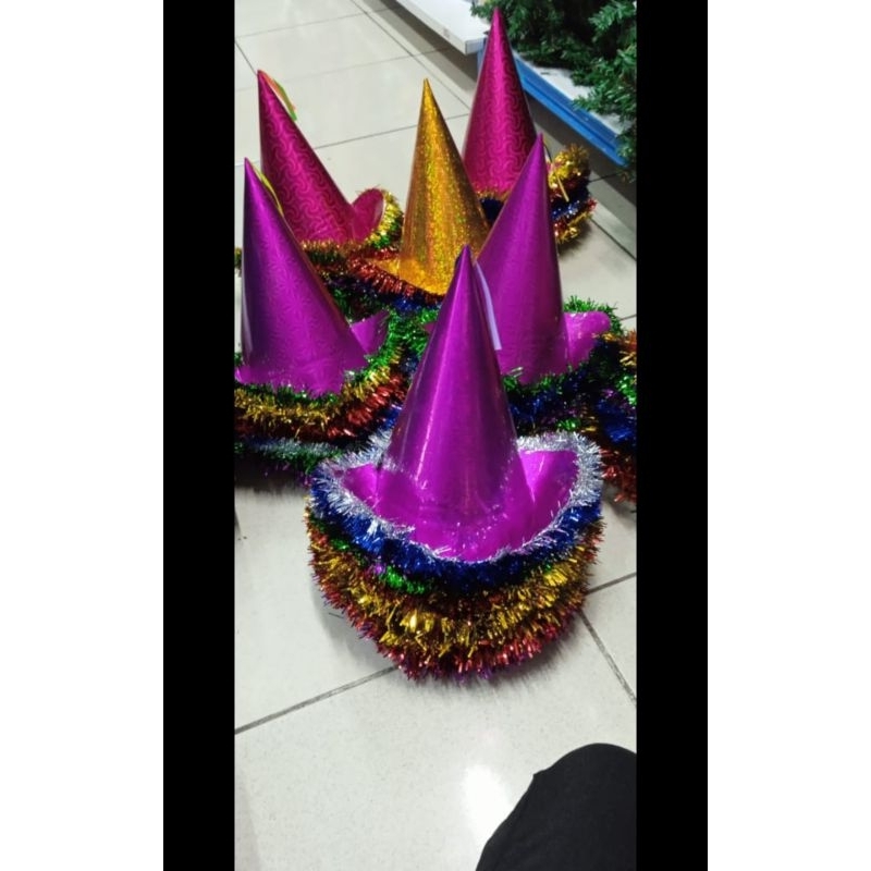 [1pcs] [4.19.82] Topi tahun baru/topi ulang tahun kerucut hologram