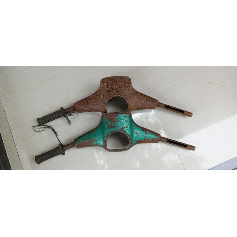 Batok kepala bagian atas Yamaha v 75 ori