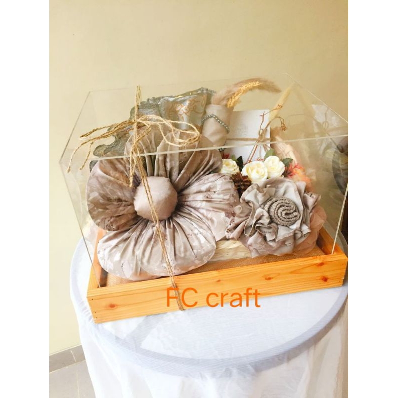 

kotak hantaran kayu 1set isi 4 dan satuan box seserahan 30x30