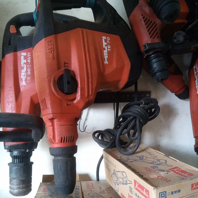 bor hummer Hilti TE70