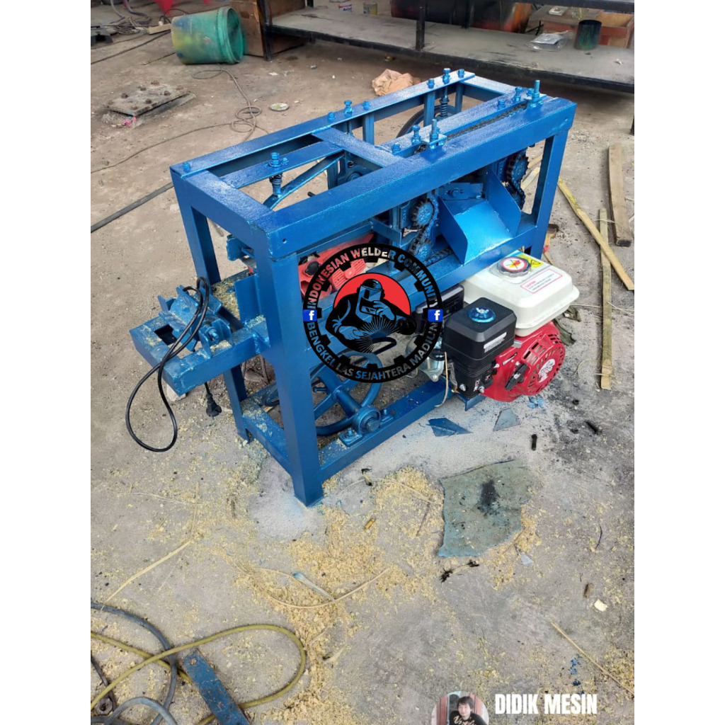 Mesin Sesek Irat Bambu