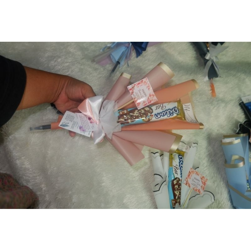 

buked snak + bolpoin hari guru