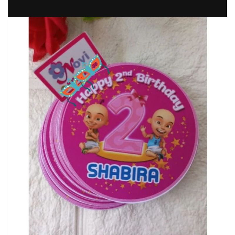 

STIKER ULANG TAHUN BENTUK BULAT SUDAH DIPOTONG RAPI SERBA 14RB