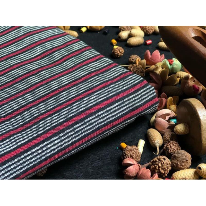 Kain Lurik Merah Tenun ATBM