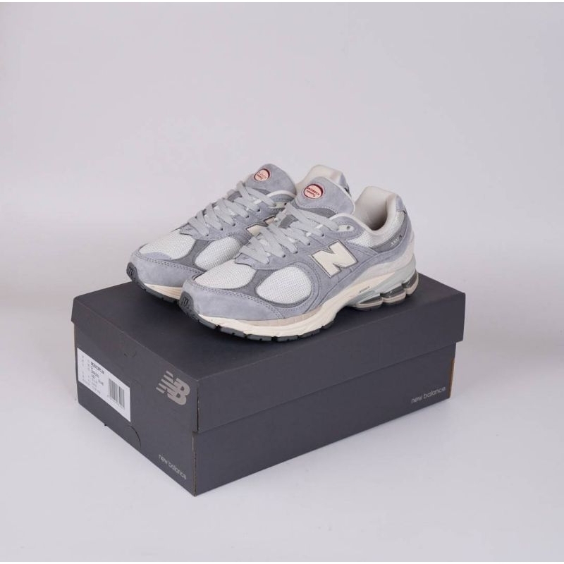 New Balance 2002 R lunar new year Concrete grey