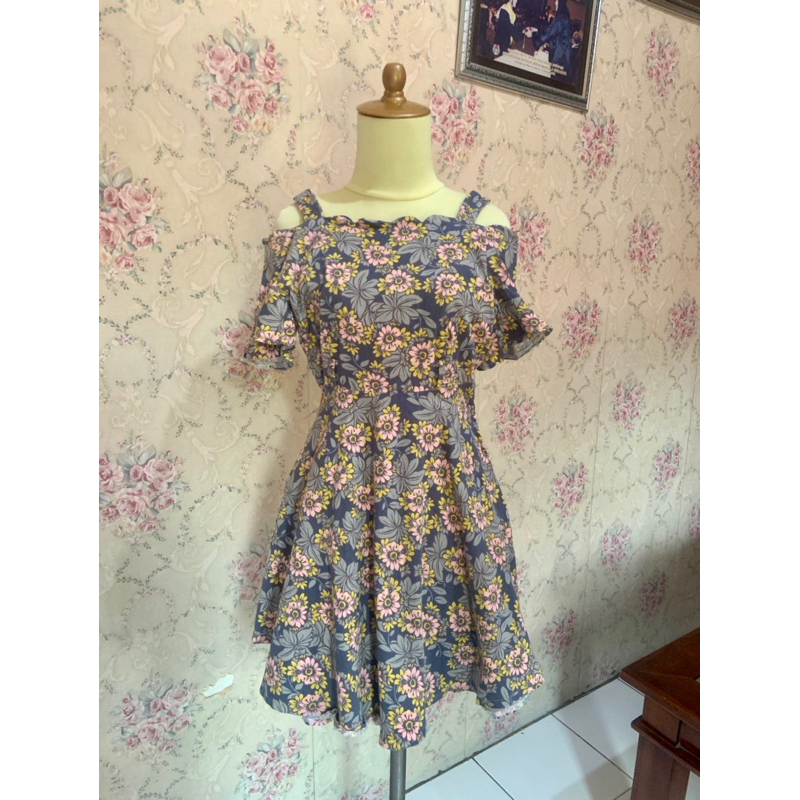 preloved mini dress Sabrina bunga