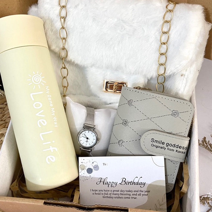 

TERMURAH Gift Kado Hampers Ulang Tahun Perempuan Boneka Jam Tangan Cewek Kado Pernikahan