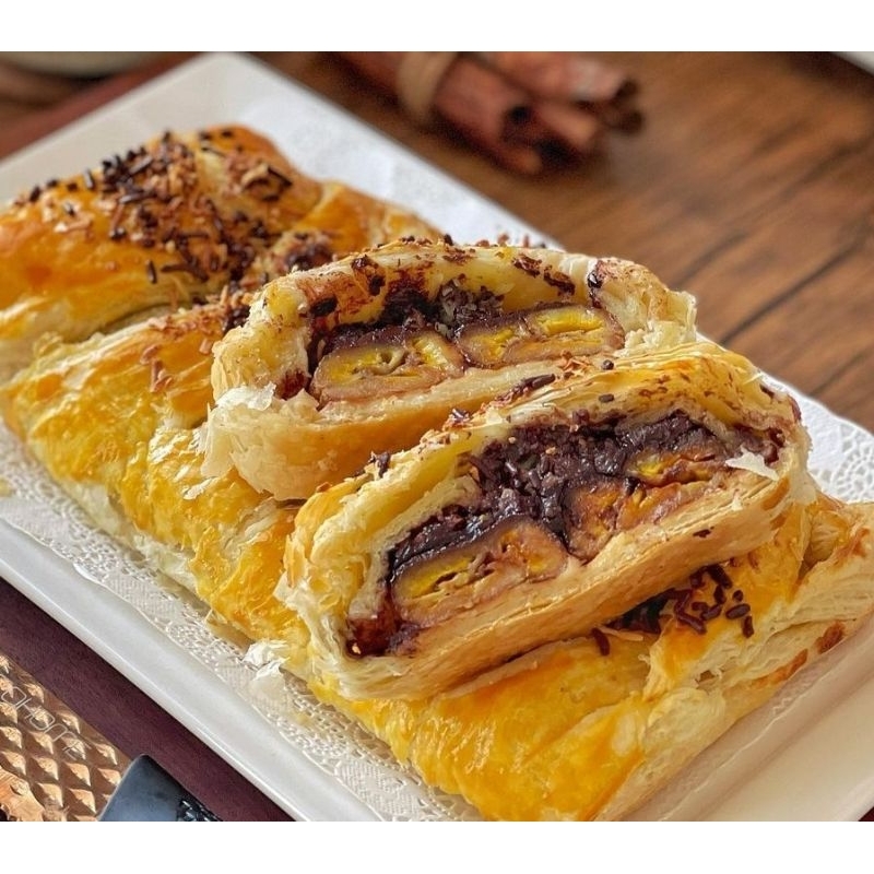 

BANANA STRUDEL COKELAT KEJU