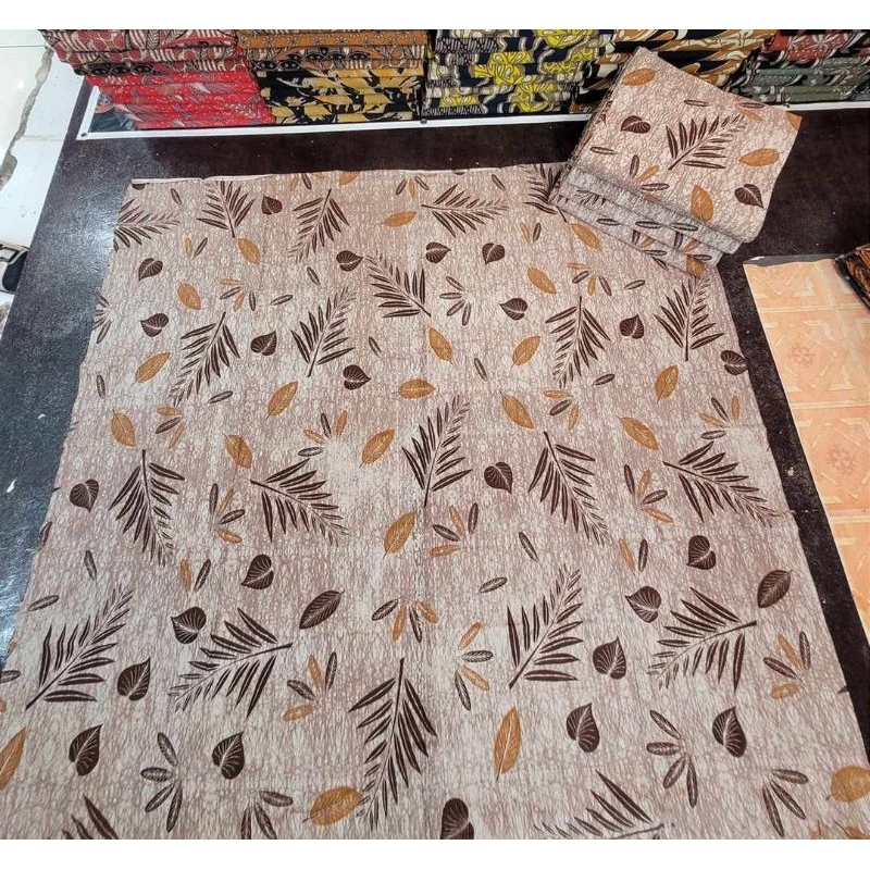 TERLARIS KAIN BATIK LAWEYAN SOLO DAUN ECOPRINT COKLAT KODE 160