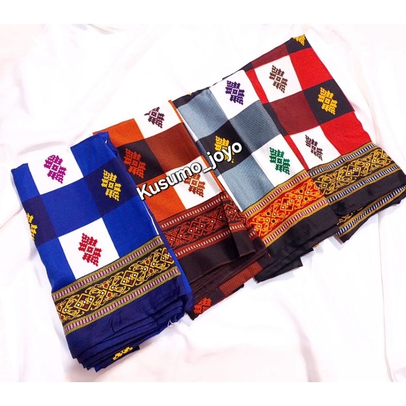 Sarung Gratis Udeng Bali Motif Kotak  bahan halus size standar dan Dewasa