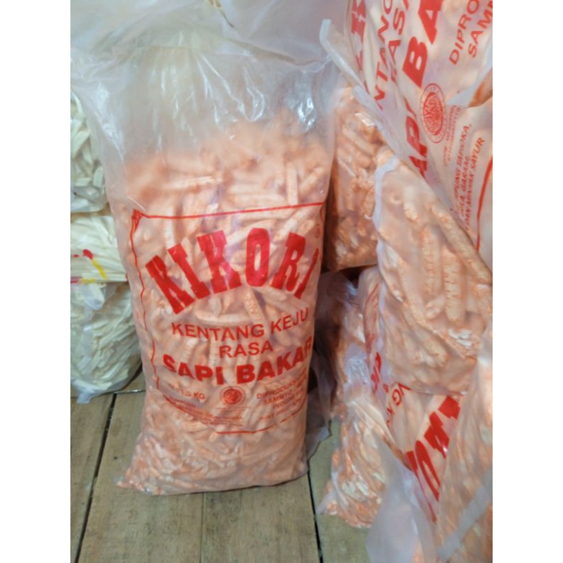 

potato kentang rasa sapi panggang per 1 bal isi 1,5kg