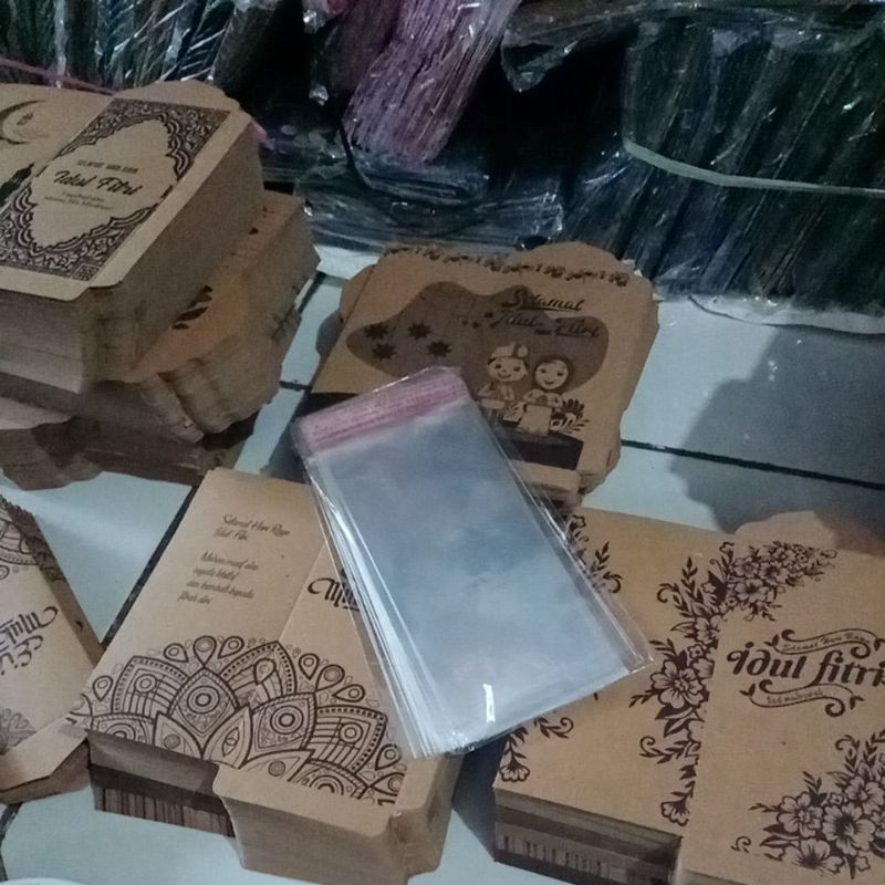 

ANGPAU LEBARAN RUSTIK BESAR LEMBARAN PAKET 100LEMBAR/AMPLOP LEBARAN IDUL FITRI LEMBARAN PKT LEMBAR (PLUS PLASTIK OPP 10 pcs)