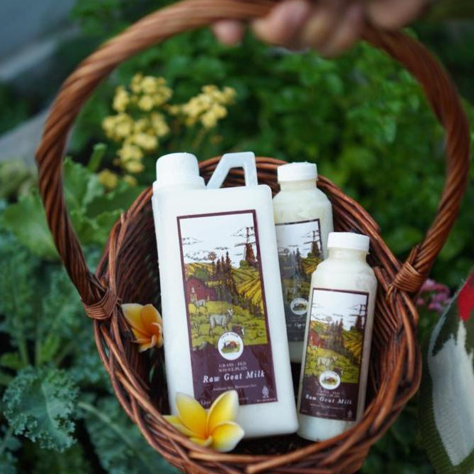 

RB Grass Fed Raw Milk Raw Cow Milk Raw Goat Milk Susu Sapi Organik Susu Kambing Organik FALIK FARM