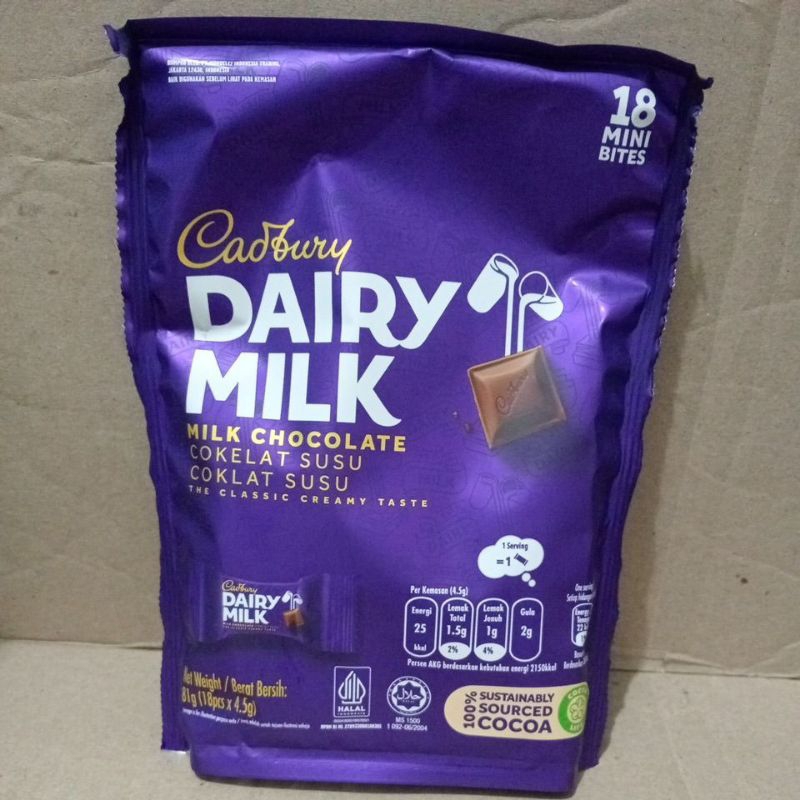 

Cadbury Dairy Milk Chocolate ShareBag Isi 18