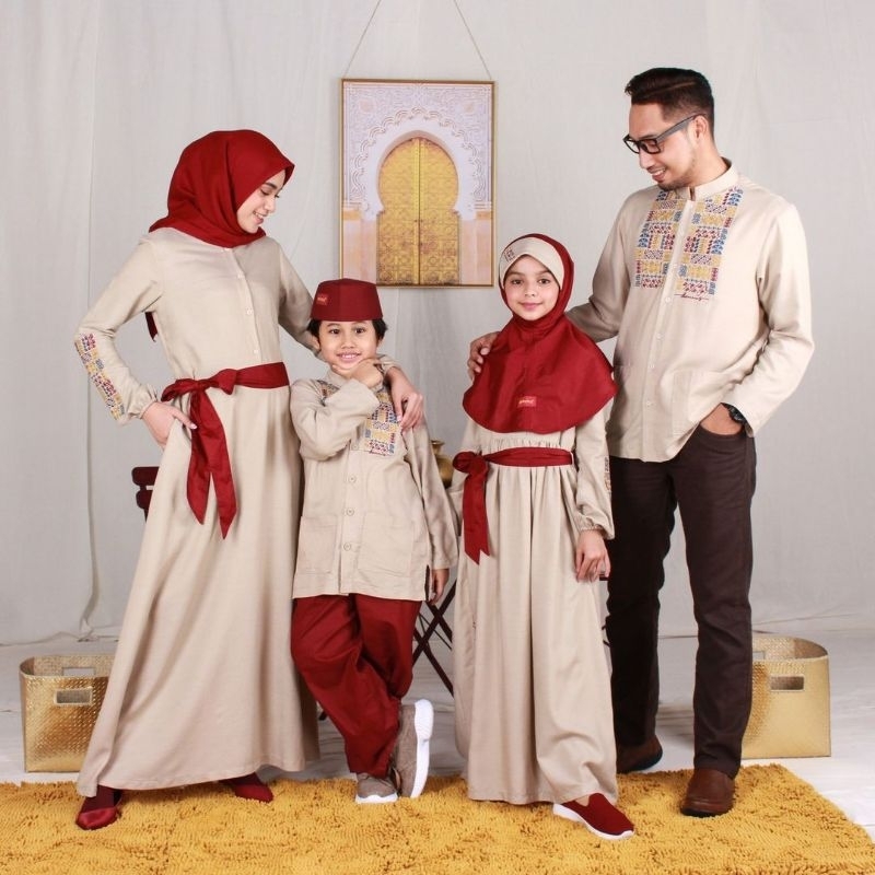 DANNIS DEWASA SARIMBIT D'ANTALYA