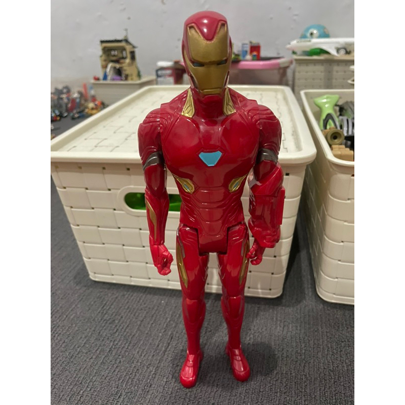 marvel iron man figure