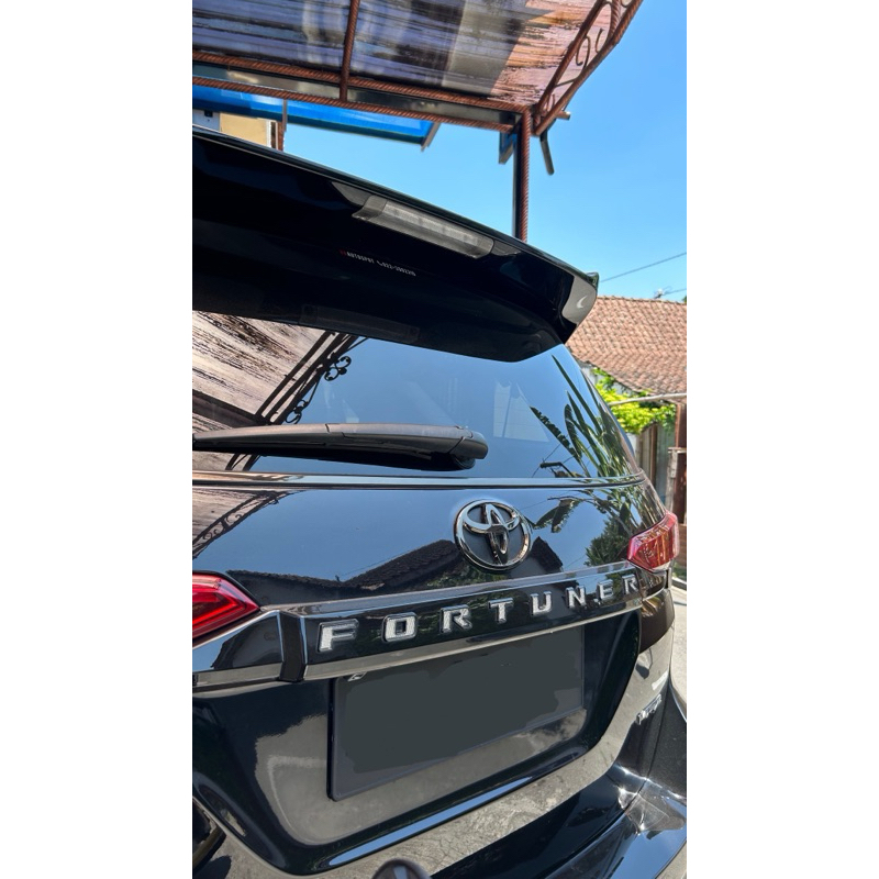 trunklid fortuner/lampu belakang fortuner vrz
