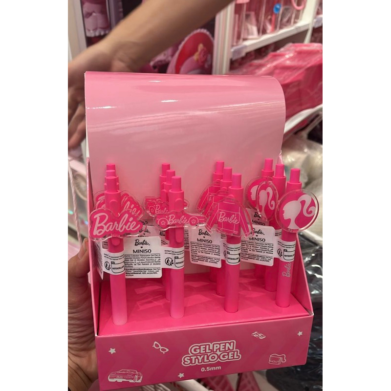 

Miniso x Barbie!! Pulpen Gel Barbie