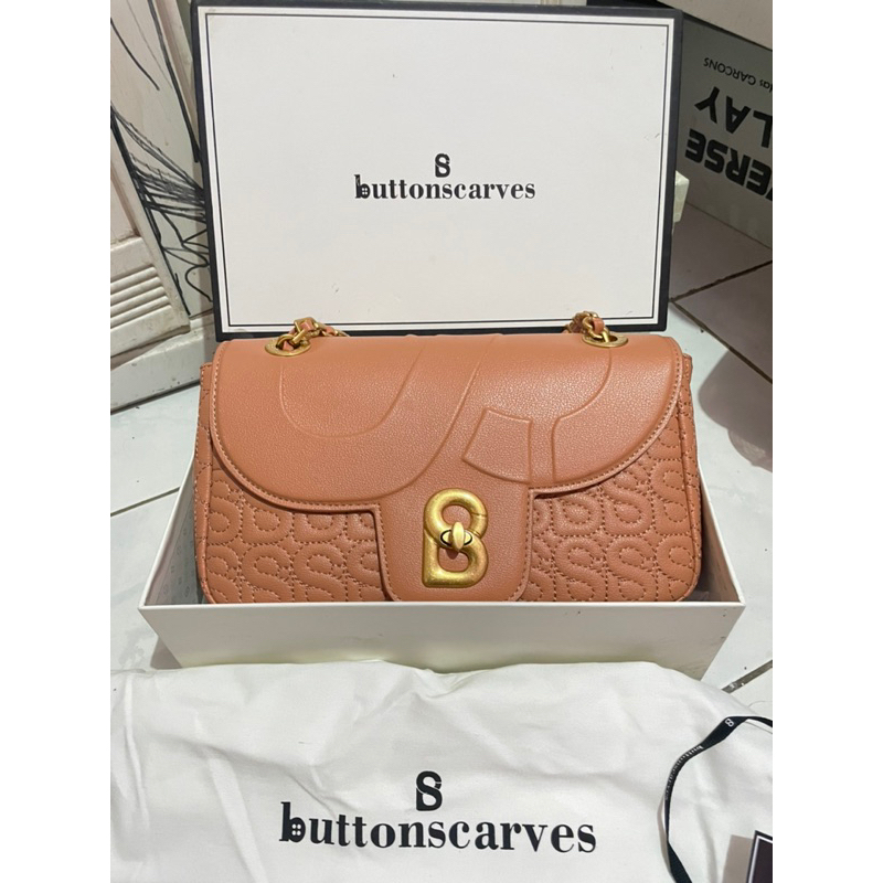 PRELOVED ALUNA FLAP BAG MEDIUM BUTTONSCARVES APRICOT