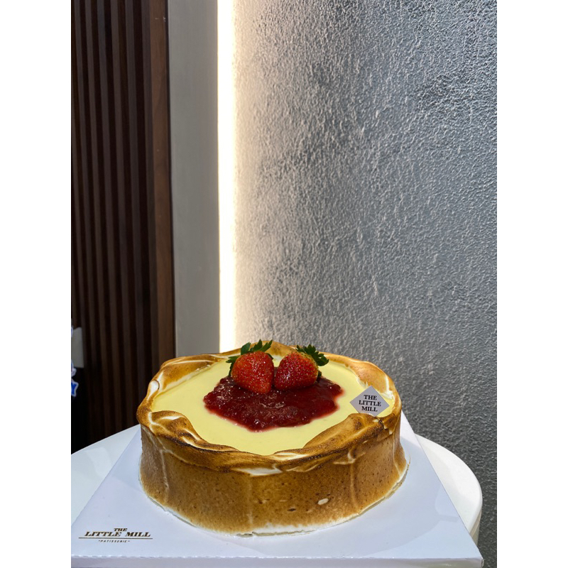 

Strawberry Cheesecake 16cm