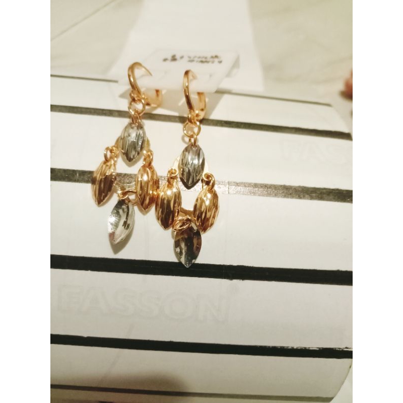 anting xuping lapis emas