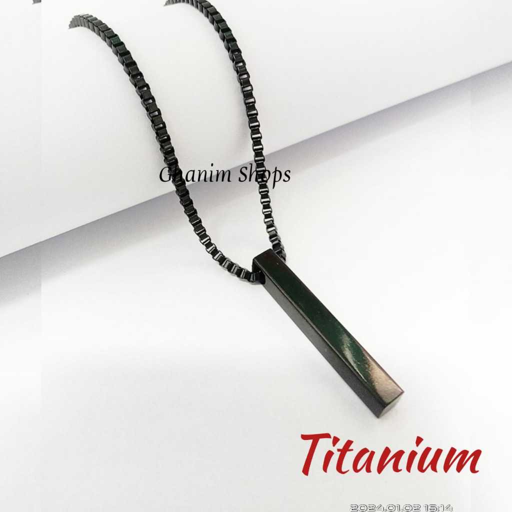 Top Black Edition Kalung Titanium italy Plus bandul Balok Hitam< kalung Pria keren Anti karat dan Ti