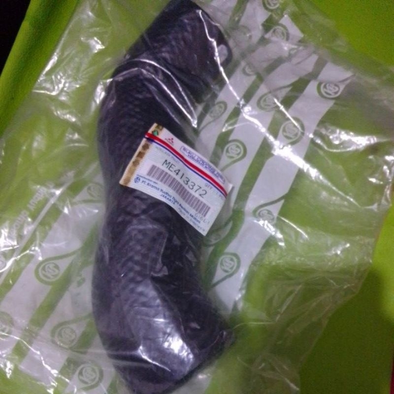selang hawa turbo Mitsubishi canter 125/110/hdx/ps136 ori