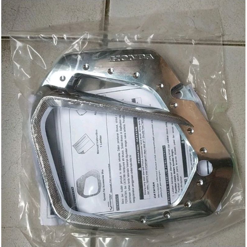 Garnish Radiator Honda Vario 125 FI KZR 2012 - 2015 Original