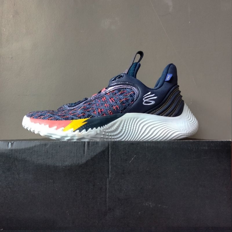 Sepatu Basket Unde® Armour Curry 9 Flow