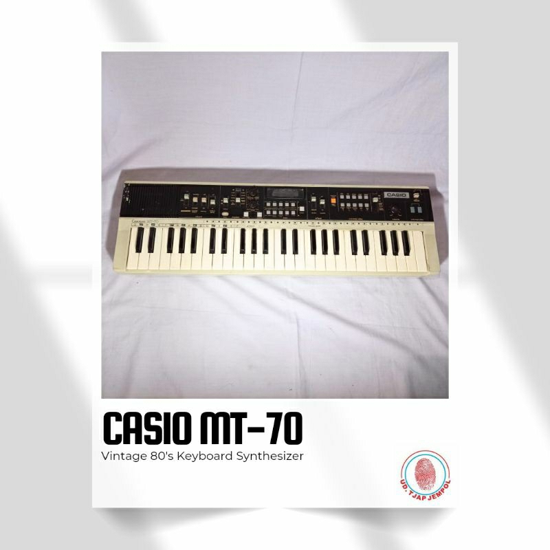 Vintage Keyboard Synthesizer CASIO Casiotone MT-70